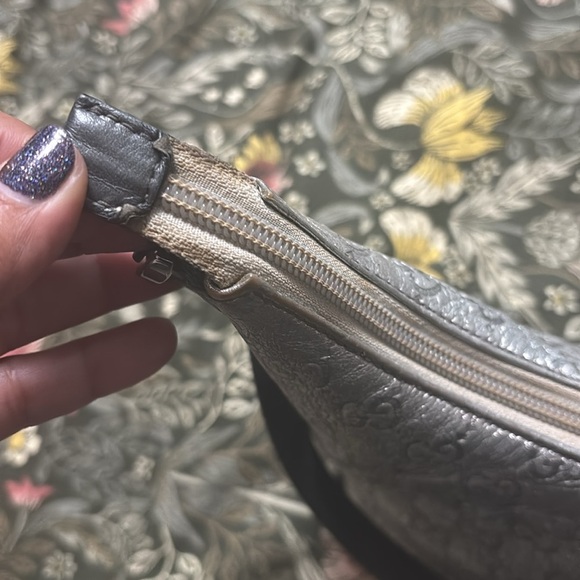 Gucci Silver Shoulder Bag - Picture 5 of 9